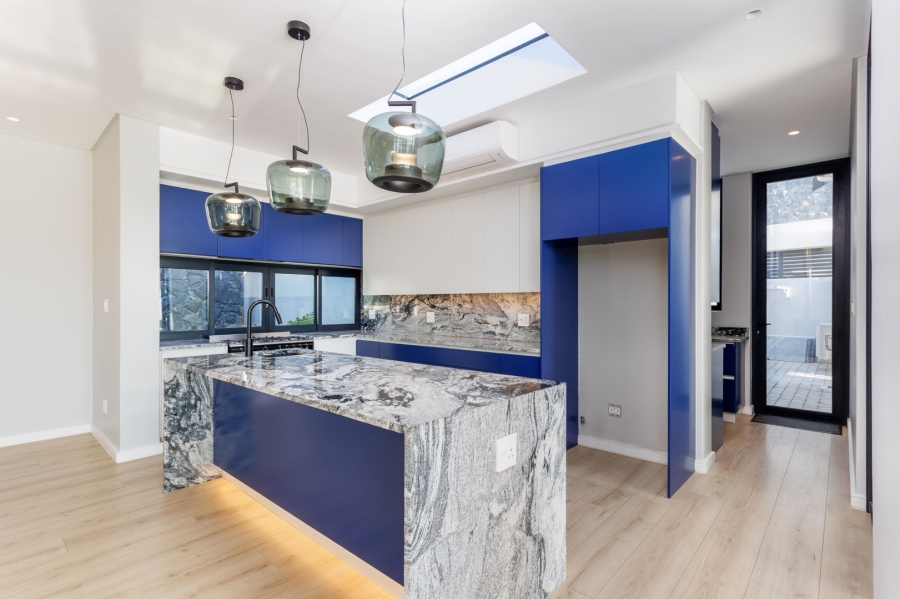 5 Bedroom Property for Sale in Val De Vie Estate Western Cape